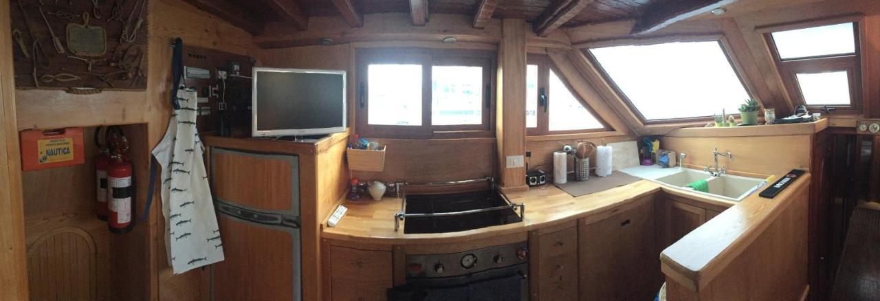 Goktuga Boat&Breakfast Hotel Сиракуза Екстериор снимка